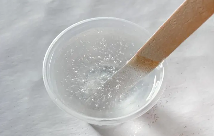 生產(chǎn)鋰電池膠帶膠水時如何有效防止氣泡出現(xiàn)